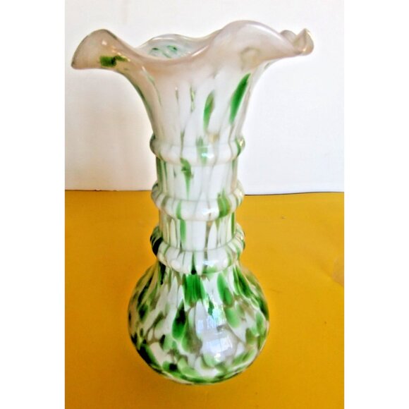Vintage Murano Green & White Art Glass Hand blown ribbed mottled design vase 8" - Picture 12 of 12